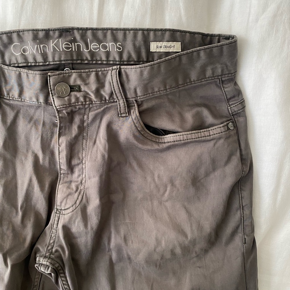 Calvin Klein Jeans Slim Straight Dark Grey | Size: 32x30